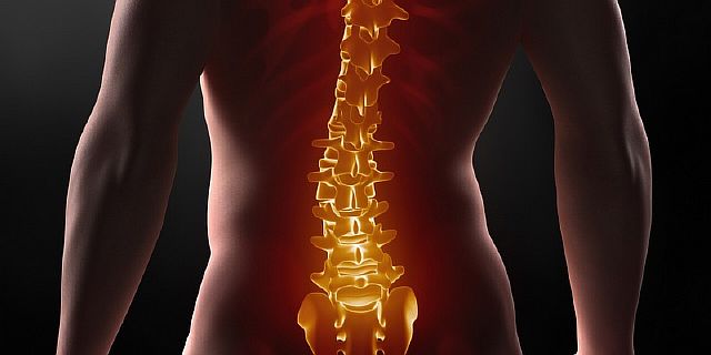 Причины боли в спине