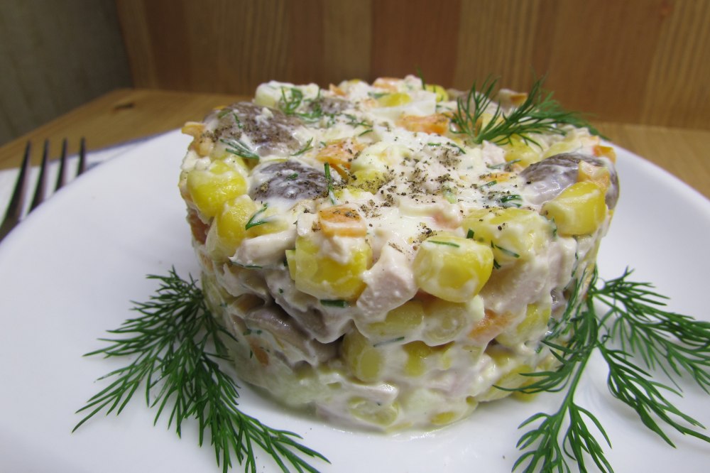 Мясной салат
